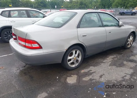 2001 Lexus Es 300 300 z USA, uszkodzony, nr VIN JT8BF28G210290746